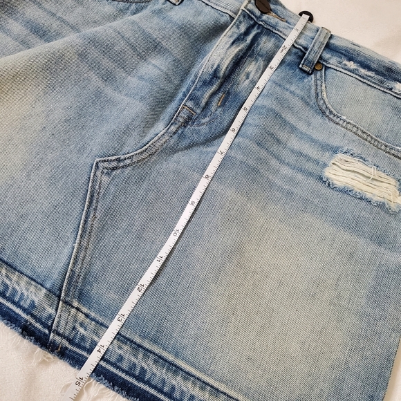 NWOT Sanctuary Distressed Denim Mini Skirt Size 27 - Picture 10 of 11